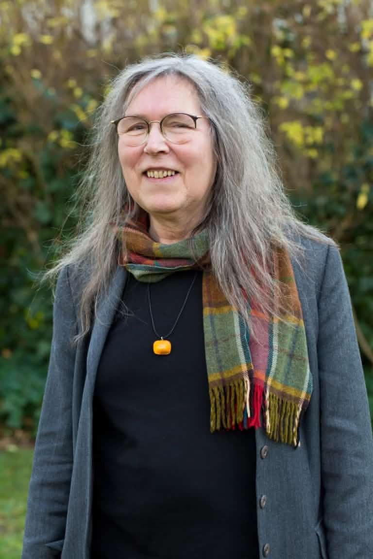 Titelbild für: "Wolken hinterm Rollo": Ein Abend zum 70. Geburtstag der Dichterin Jayne-Ann Igel